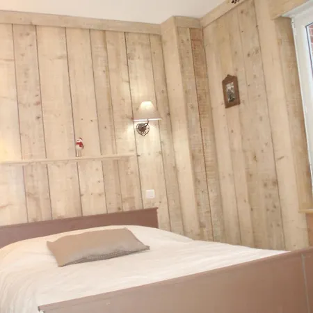 With 2 Bedrooms In Le Montdore With Wonderful Mountain View And Wifi 3 Km From The Slopes Apartment