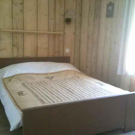 With 2 Bedrooms In Le Montdore With Wonderful Mountain View And Wifi 3 Km From The Slopes *