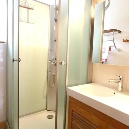 Apartment With 2 Bedrooms In Le Montdore With Wonderful Mountain View And Wifi 3 Km From The Slopes Le Mont-Dore
